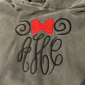 Initial sweatshirt.